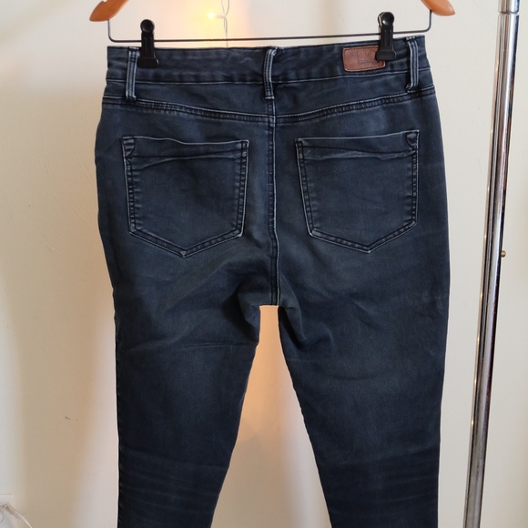 Express - Picture 6 of 6